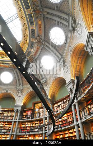 Paris (75) 2. Arrondissement. Wiedereröffnung des ovalen Raums der Nationalbibliothek von Richelieu im September 2022 nach 10 Jahren Arbeit Stockfoto