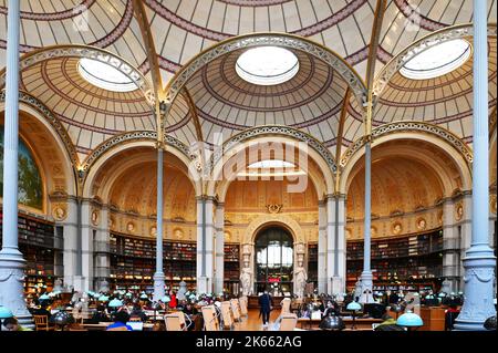 Paris (75) 2. Arrondissement. Wiedereröffnung des ovalen Raums der Nationalbibliothek von Richelieu im September 2022 nach 10 Jahren Arbeit Stockfoto