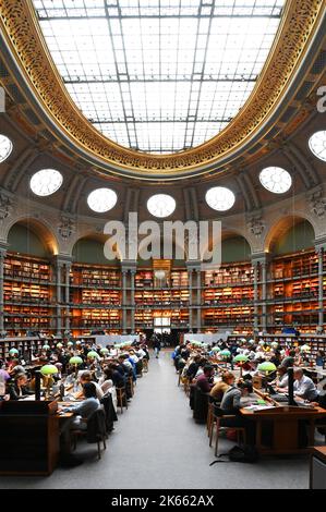 Paris (75) 2. Arrondissement. Wiedereröffnung des ovalen Raums der Nationalbibliothek von Richelieu im September 2022 nach 10 Jahren Arbeit Stockfoto