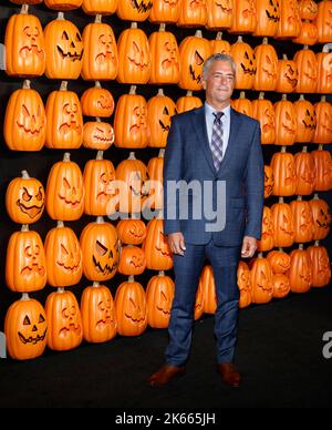 Los Angeles, USA. 11. Oktober 2022. Los Angeles, USA - 11. Oktober 2022: Malek Akad nimmt an der Premiere von „Halloween Ends“ Teil, die im TCL Chinese Theatre stattfand.Quelle: Ovidiu Hrubaru/Alamy Live News Stockfoto