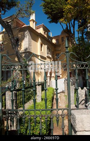 Museu Condes de Castro Guimaraes, Museum der Grafen von Castro Guimaraes, Cascais, Portugal. Wunderschönes altes Haus, das in ein Kunstmuseum umgewandelt wurde Stockfoto