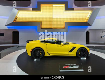 CHICAGO, IL/USA - 7. FEBRUAR 2014: Ein Fahrzeug der Chevrolet (Chevy) Corvette Z06 aus dem Jahr 2015, Chicago Auto Show (CAS). Stockfoto