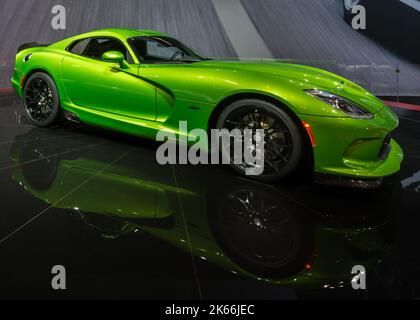 CHICAGO, IL/USA - 7. FEBRUAR 2014: Ein Viper-Fahrzeug der SRT 2014 (Dodge) auf der Chicago Auto Show (CAS). Stockfoto