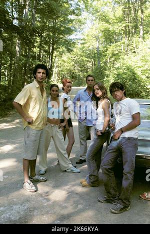 JEREMY SISTO, Emmanuelle Chriqui, LINDY BOOTH, DESMOND HARRINGTON, ELIZA DUSHKU, Kevin Zegers, WRONG TURN, 2003 Stockfoto