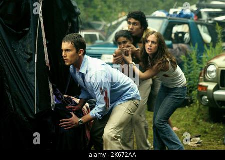 DESMOND HARRINGTON, Emmanuelle Chriqui, Jeremy Sisto, ELIZA DUSHKU, WRONG TURN, 2003 Stockfoto