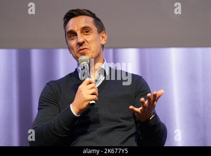 Aktenfoto vom 26-09-2022 von Gary Neville, der Englands Serie von Rückschlägen bei Verletzungen rechts hinten als „hereinziehende“ Situation bezeichnet hat. Ausgabedatum: Mittwoch, 12. Oktober 2022. Stockfoto