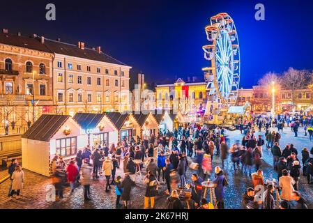 Cluj Napoca, Rumänien - Dezember 2021. Weihnachtsmarkt und Wintermärchenmarkt in Siebenbürgen, Osteuropa. Stockfoto