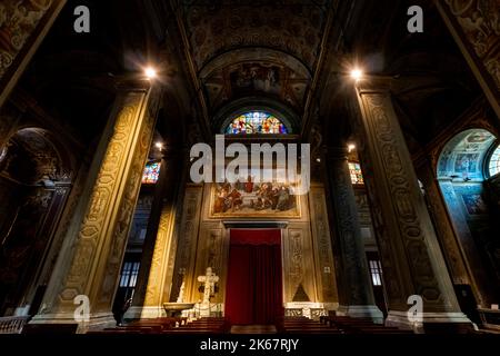 Innenraum der Kathedrale Santa Maria Assunta, (Kathedrale von Savona), Savona, Ligurien, Italien. Die Kathedrale von Savona wurde 1605 erbaut, um die alte BU zu ersetzen Stockfoto