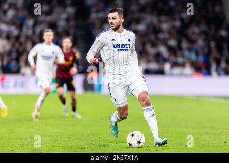 Kopenhagen, Dänemark. 11. Oktober 2022. Davit Khocholava (5) vom FC Kopenhagen während des UEFA Champions League-Spiels zwischen dem FC Kopenhagen und Manchester City im Park in Kopenhagen. (Foto: Gonzales Photo/Alamy Live News Stockfoto