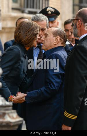 Rom, Italien. 12. Oktober 2022. Silvio Berlusconi tritt in den Palazzo Madama ein, nachdem er bei den letzten Wahlen vom 26. September 2022 gewählt wurde.Quelle: Live Media Publishing Group/Alamy Live News Stockfoto