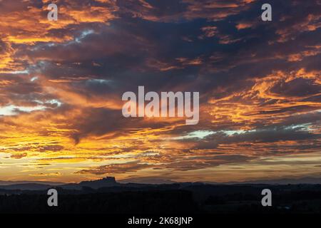 Riegersburg in der Steiermark bei Sonnenuntergang Stockfoto