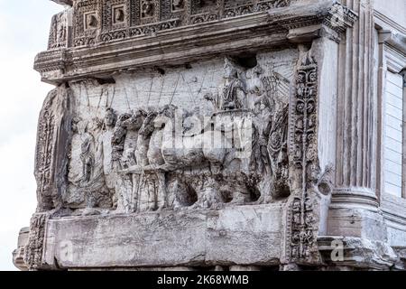 ROM, ITALIEN - 01. DEZEMBER 2019: Konstantinsbogen von Rom in Italien Stockfoto