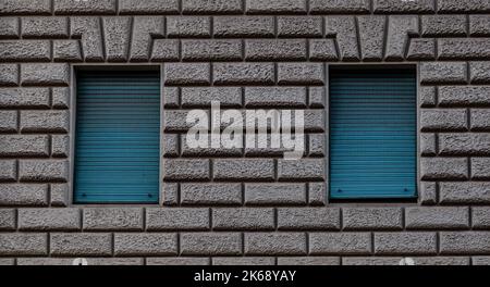 Fenster - architektonische Details auf historischen Gebäude, in Rom, Italien Stockfoto