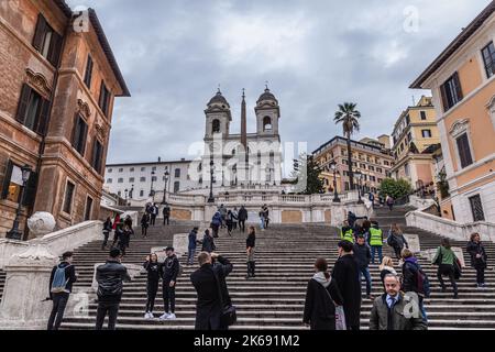 ROM, ITALIEN - 02. DEZEMBER 2019: Die spanische Treppe in Rom, Italien Stockfoto