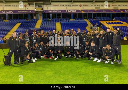 Warrington, Hes. Mittwoch, 12. Oktober 2022 - Warrington, cheshire, England - Warrington begrüßte das PNG International Rugby League Team formell in seiner Gemeinde und veranstaltete eine Begrüßungsveranstaltung im Halliwell Jones Stadium. Das Team ist hier, um an der Rugby-League-Weltmeisterschaft 2021 zu spielen, die durch die COVID-19-Pandemie verzögert wurde.Credit: John Hopkins/Alamy Live News Stockfoto