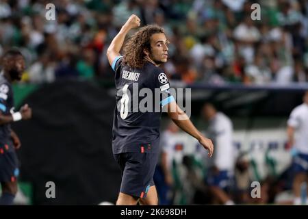 Lissabon, Portugal. 12. Oktober 2022. Matteo Guendouzi aus Marseille feiert am 12. Oktober 2022 im Alvalade-Stadion in Lissabon, Portugal, ein Tor beim UEFA Champions League-Fußballspiel der Gruppe D zwischen Sporting CP und Olympique Marseille. (Bild: © Pedro Fiuza/ZUMA Press Wire) Bild: ZUMA Press, Inc./Alamy Live News Stockfoto