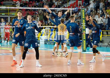 Verona, Italien. 8.. Oktober 2022. Spiel der italienischen SuperLega Volleyball Meisterschaft zwischen WithU Verona und ITAS Trentino. Stockfoto