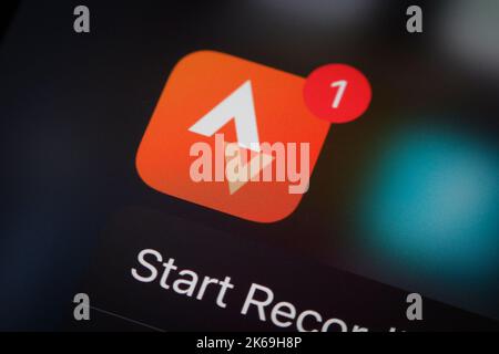 Warschau, Polen. 12. Oktober 2022. Die Strava Fitness-Tracking-App ist auf einem mobilen iPhone-Gerät auf diesem Illustrationsfoto am 12. Oktober 2022 in Warschau, Polen, zu sehen. (Foto von Jaap Arriens/Sipa USA) Quelle: SIPA USA/Alamy Live News Stockfoto