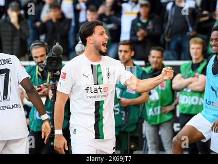 Jubel Ramy BENSEBAINI (MG) nach seinem Tor zum 2:1, Fußball 1. Bundesliga, Spieltag 09., Borussia Monchengladbach (MG) - FC Köln (K), am 9.. Oktober 2022 in Borussia Monchengladbach/Deutschland. #Die DFL-Vorschriften verbieten die Verwendung von Fotos als Bildsequenzen und/oder quasi-Video # © Stockfoto