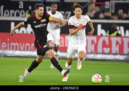 Stuttgart, Deutschland. 09. Oktober 2022. Hiroki ITO (VFB Stuttgart), Action, Duelle gegen Rani KHEDIRA (Union Berlin). Fußball 1. Bundesliga-Saison 2022/2023, Spieltag 9., matchday09, VFB Stuttgart-1. Union Berlin 0-1, am 9.. Oktober 2022, Mercedes Benz Arena Stuttgart ? Kredit: dpa/Alamy Live Nachrichten Stockfoto