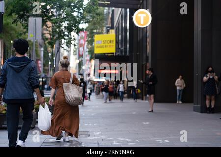 Sydney CBD am Freitagabend Stockfoto