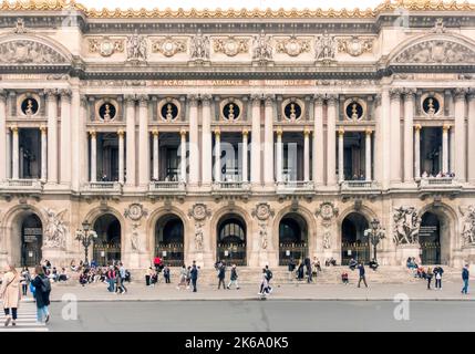 Außenansicht des Palais Garnier, der Oper, Paris, Frankreich Stockfoto