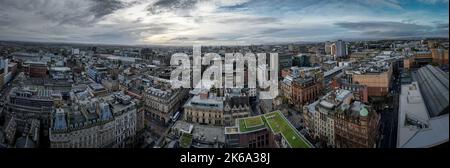 Das Stadtzentrum von Glasgow von oben - Panoramablick Stockfoto