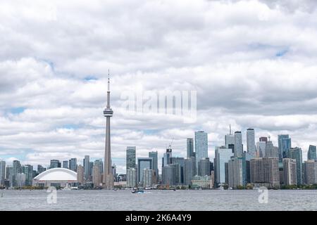 Toronto, Kanada - Mai 28 2022: Skyline von Toronto mit moderner Hochflosse Stockfoto