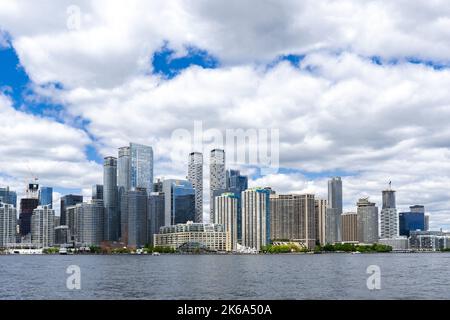 Toronto, Kanada - Mai 28 2022: Skyline von Toronto mit moderner Hochflosse Stockfoto