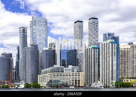 Toronto, Kanada - Mai 28 2022: Skyline von Toronto mit moderner Hochflosse Stockfoto