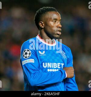 Glasgow, Großbritannien. 12. Oktober 2022. Im zweiten Spiel der Gruppenetappen der Champions League spielen die Rangers FC im Ibrox, dem Heimstadion der Rangers in Glasgow, zwischen diesen beiden Teams den FC Liverpool. Das erste Spiel zwischen diesen beiden Teams in der Champions League, Liverpool gewann 2 - 0. Kredit: Findlay/Alamy Live Nachrichten Stockfoto