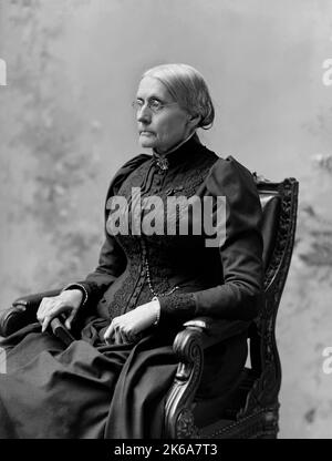 Porträt von Susan B. Anthony auf einem Stuhl sitzend, 1891. Stockfoto