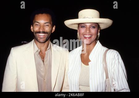 Jayne Kennedy und Bill Overton um die 1980er Jahre Credit: Ralph Dominguez/MediaPunch Stockfoto