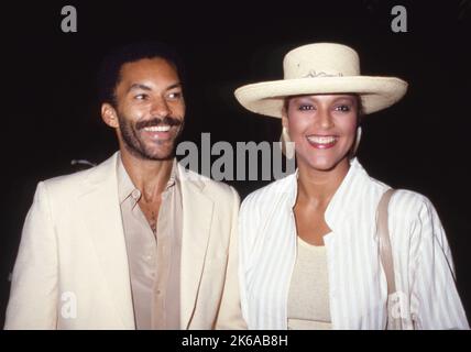 Jayne Kennedy und Bill Overton um die 1980er Jahre Credit: Ralph Dominguez/MediaPunch Stockfoto