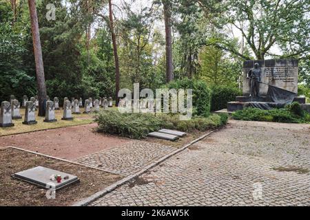 21. August 2022, Dresden, Deutschland. Der Sowjetische Garnisonsfriedhof. Friedhof im Zweiten Weltkrieg. Stockfoto