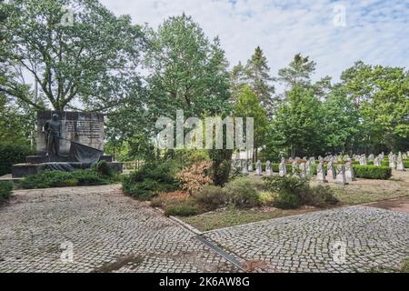 21. August 2022, Dresden, Deutschland. Der Sowjetische Garnisonsfriedhof. Friedhof im Zweiten Weltkrieg. Stockfoto