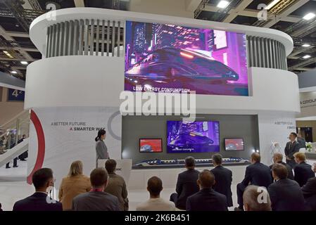 Eine Präsentation des neuen Magnetschwebezugs Maglev der CRRC China Railways auf der Innotrans International Transport expo, Berlin, September 2022 Stockfoto