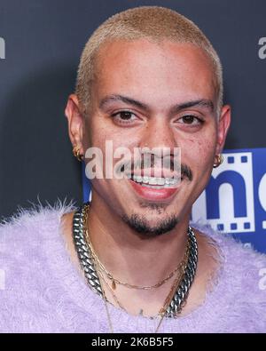 HOLLYWOOD, LOS ANGELES, KALIFORNIEN, USA – 12. OKTOBER: Der amerikanische Schauspieler und Musiker Evan Ross kommt beim Annual Screenfest Horror Film Festival 22. - Los Angeles Screening von Wellgo USA's „The Loneliest Boy in the World“, das am 12. Oktober 2022 in Hollywood, Los Angeles, Kalifornien, USA, in den TCL Chinese 6 Theatres stattfand. (Foto von Xavier Collin/Image Press Agency) Stockfoto