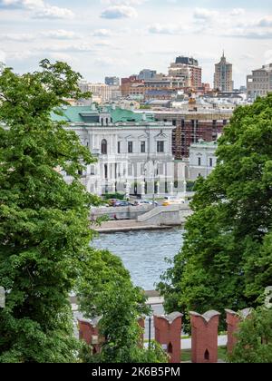 Moskau, Russland - 22. Mai 2019. Blick auf die britische Botschaft von der Südwand des Moskauer Kremls Stockfoto