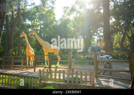 Tiere im kleinen Zoo in Antalya, Türkei Stockfoto