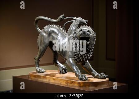 Florenz. Italien. Die Chimera von Arezzo, etruskische Bronzeskulptur, ca. 400 BCE. Nationales Archäologisches Museum von Florenz. Museo archeologico naziona Stockfoto