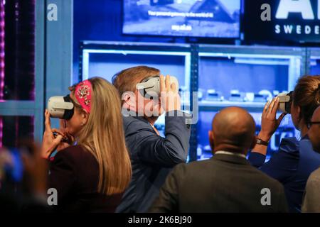 Göteborg, Schweden. 13. Oktober 2022. GÖTEBORG 20221013Queen Máxima der Niederlande, König Willem-Alexander und Schwedens König Carl Gustaf und Königin Silvia besuchen am Donnerstag, dem 13. Oktober, den Lindholmen Science Park in Göteborg. Photo Adam Ihse/TT Code 9200 Credit: TT News Agency/Alamy Live News Stockfoto