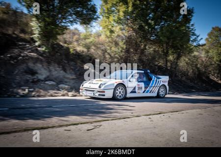 Novella, Korsika, Frankreich - 7.. Oktober 2022: Nehmen Sie an der Tour de Corse Historique 2022 Teil. Die Tour de Corse Historique ist ein jährlicher Jahrgang Stockfoto