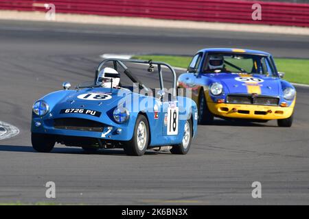 Tim Cairns, Turner Mk2, Adams & Page Swinging Sixties Group 1, aufgeteilt in sechs Klassen je nach Motorgröße, ein 40-Minuten-Rennen mit einem obligatorischen p Stockfoto