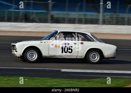 Gary Lyon, Alfa Romeo GT2000, Adams & Page Swinging Sixties Group 1, aufgeteilt in sechs Klassen je nach Motorgröße, ein 40-minütiges Rennen mit einer Manda Stockfoto