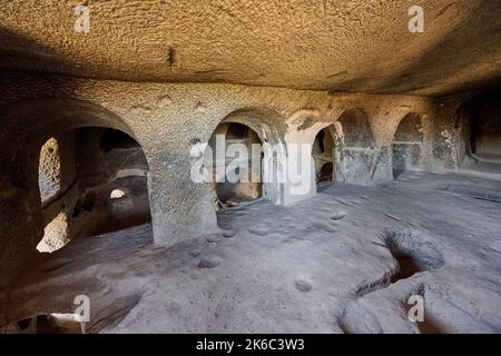 Selime-Felsenkloster im Ihlara-Tal oder Peristrema-Tal, Ihlara, Provinz Aksaray, Guzelyurt, Kappadokien, Anatolien, Türkei Stockfoto