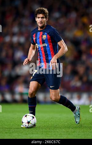 Barcelona, Spanien. 12. Oktober 2022. Marcos Alonso vom FC Barcelona in Aktion während des UEFA Champions League Fußballspiels zwischen dem FC Barcelona und dem FC Internazionale. Kredit: Nicolò Campo/Alamy Live Nachrichten Stockfoto