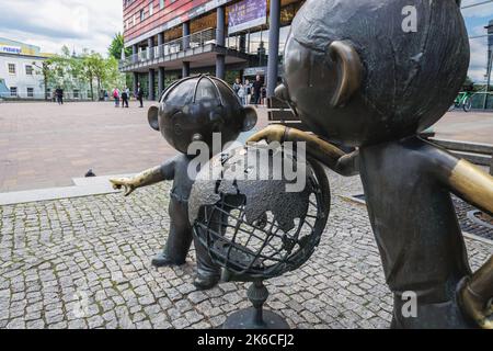 Bolek und Lolek Polnisches Comic-Figuren-Denkmal in Bielsko-Biala Stadt in der Woiwodschaft Schlesien, Südpolen Stockfoto