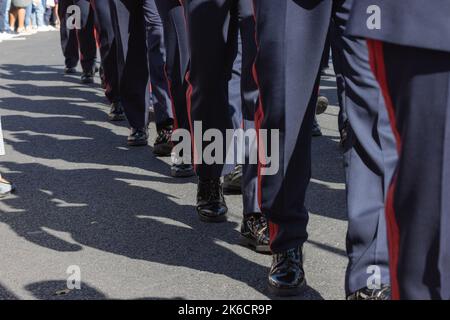 Eine Militärparade zum Gedenken an den Hispanic Day und die spanischen Streitkräfte Stockfoto