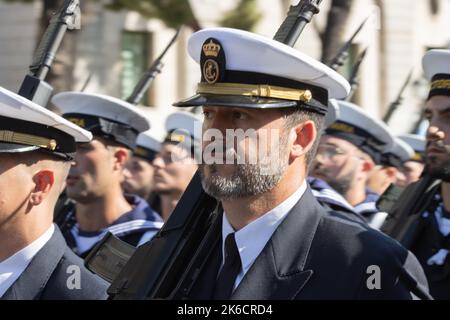 Eine Militärparade zum Gedenken an den Hispanic Day und die spanischen Streitkräfte Stockfoto